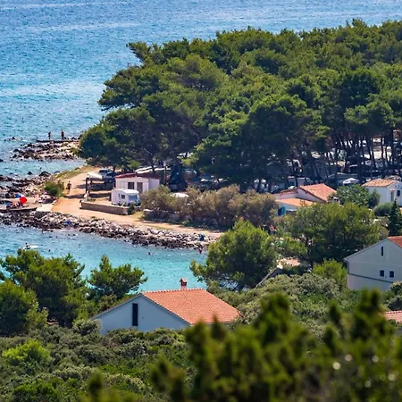 Campsite Caravan Near The Sea *