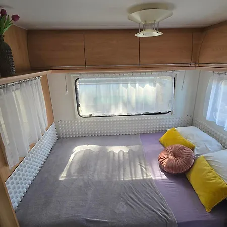 Caravan Near The Sea Campingplatz *