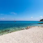 Caravan Near The Sea Ugljan