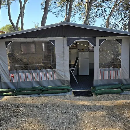 Caravan Near The Sea Campeggio